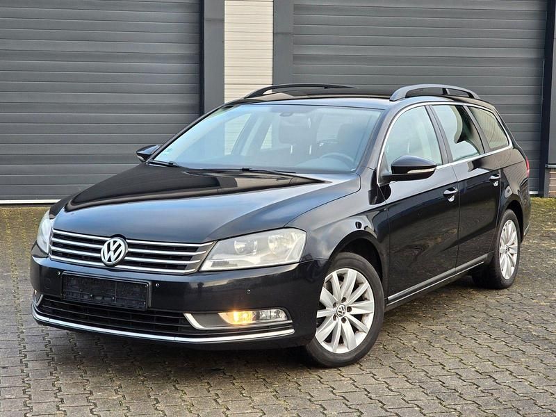 Schwarz Gebraucht 2012 VW Passat Kombi | 4.900 € (Superpreis) - Bild 1/4