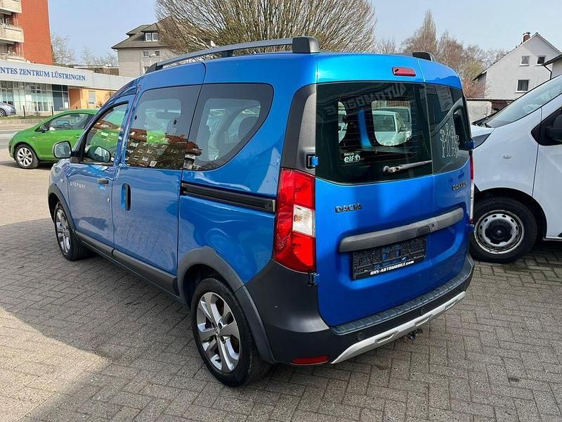 Gebraucht Dacia Dokker Stepway 90 PS (66 kW) 2016 Blau Van / Kleinbus