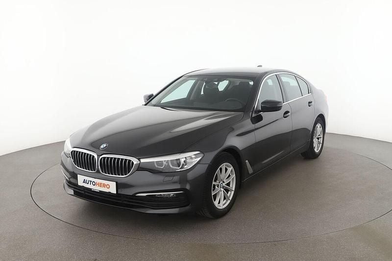Grau Gebraucht 2018 BMW 520 Limousine | 21.400 € (Superpreis) - Bild 1/3