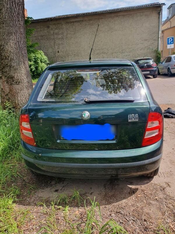 Grün Gebraucht 2004 Skoda Fabia Classic Kombi | 600 € (Superpreis) - Bild 1/4