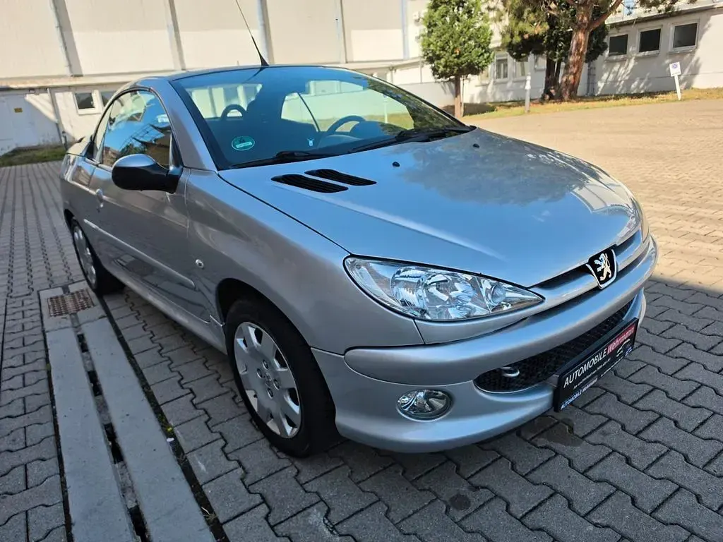 Gebraucht Peugeot 206 CC Filou 109 PS (80 kW) 2007 Silber Cabrio