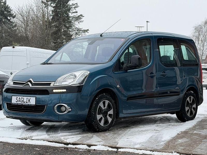 Gebraucht Citroën Berlingo SELECTION 92 PS (67 kW) 2013 Blau Van / Kleinbus