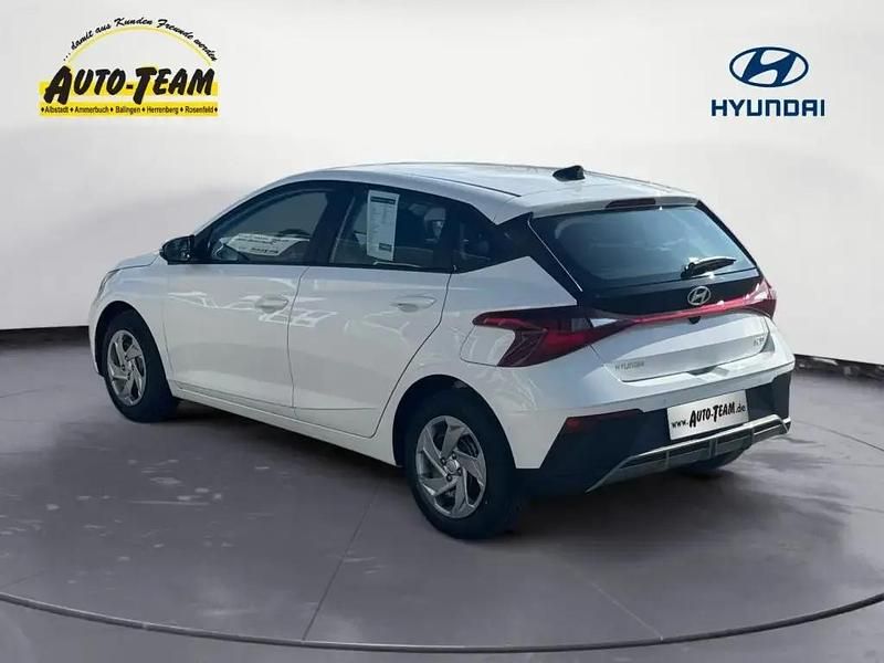 Gebraucht Hyundai i20 Select 79 PS (58 kW) 2025 Weiß Kleinwagen