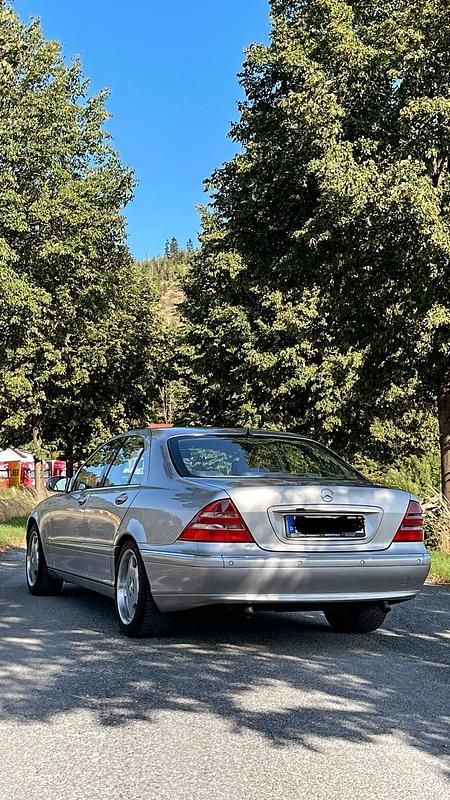 Silber Gebraucht 2000 Mercedes S320 Limousine | 22.000 € - Bild 1/4