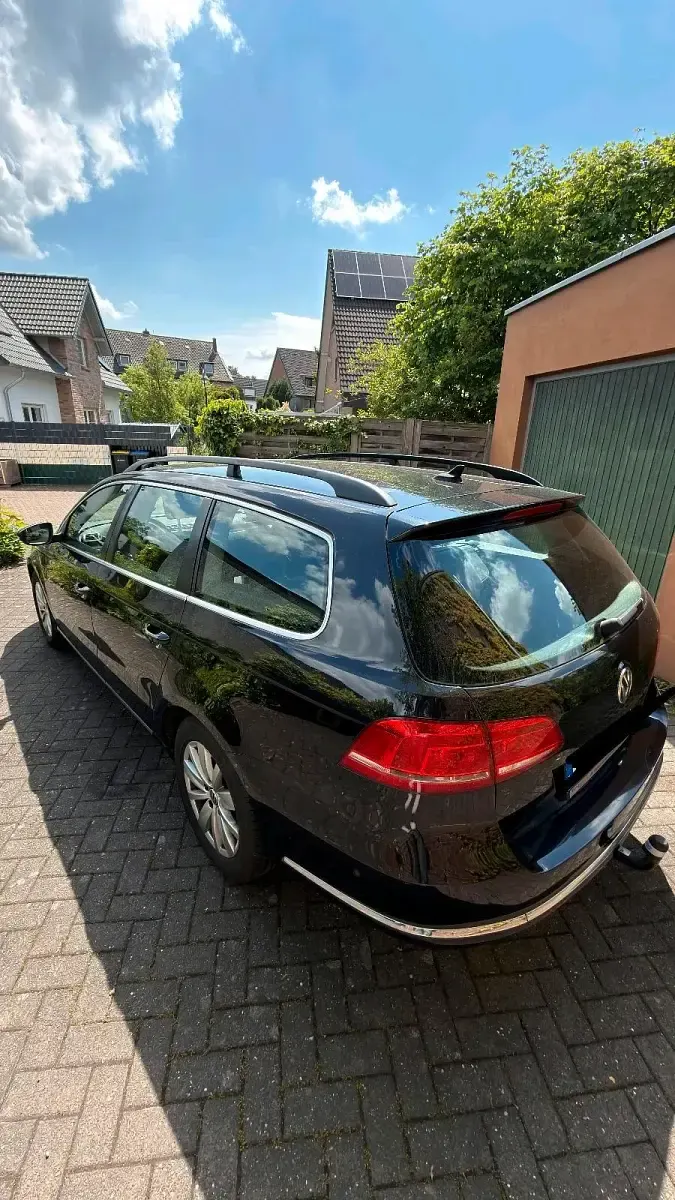 Gebraucht VW Passat 140 PS (102 kW) 2011 Schwarz Kombi