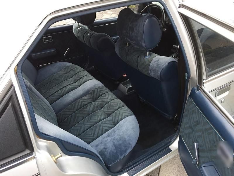 Gebraucht Opel Rekord 110 PS (80 kW) 1984 Silber Limousine