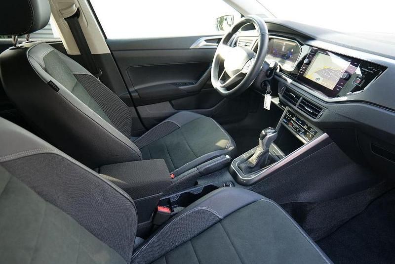 Gebraucht VW Polo Style 95 PS (69 kW) 2024 Reflexsilber metallic Kleinwagen