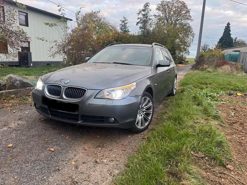 Grau Gebraucht 2006 BMW 525 Kombi | 2.500 € (Fairer Preis) - Bild 1/4
