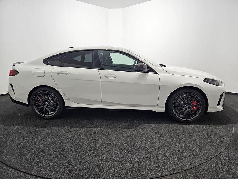 Neu BMW 220 M Sport 170 PS (125 kW) 2025 Weiß Limousine