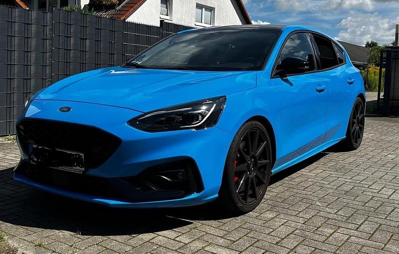 Gebraucht Ford Focus ST 280 PS (205 kW) 2021 Blau Limousine