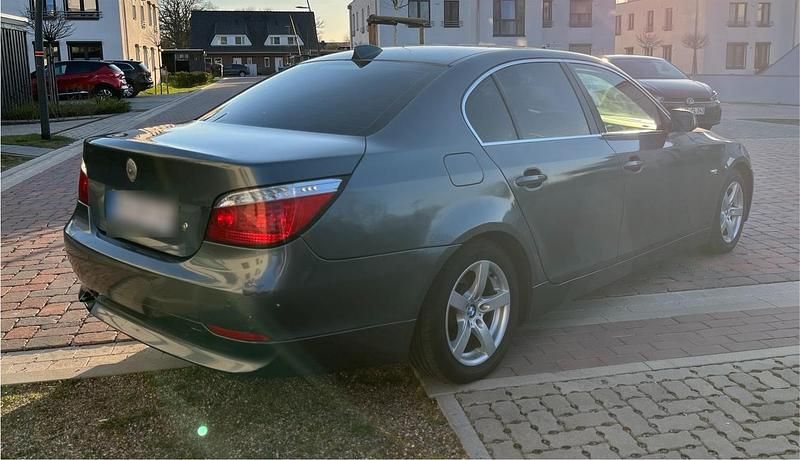 Gebraucht BMW 520 170 PS (125 kW) 2003 Grau Limousine