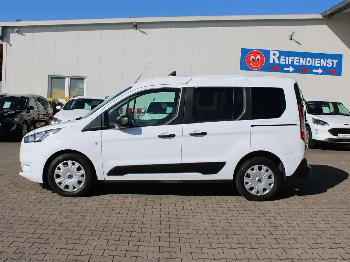 Gebraucht Ford Transit Connect 99 PS (72 kW) 2021 Weiß Van / Kleinbus