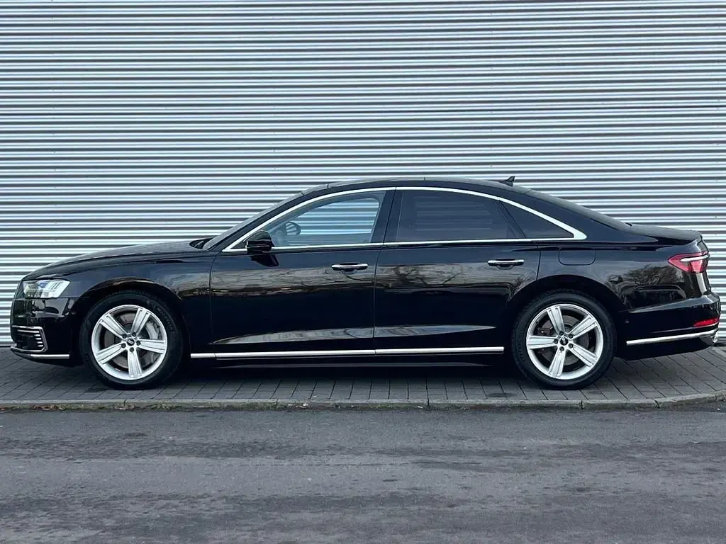 Gebraucht Audi A8 Ambiente 449 PS (330 kW) 2021 Mythosschwarz metallic Limousine
