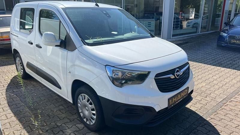 Weiß Gebraucht 2020 Opel Combo Van / Kleinbus | 11.450 € (Guter Preis) - Bild 1/4