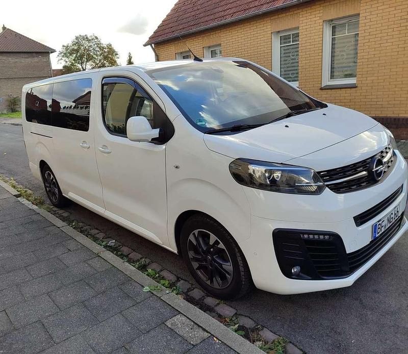 Weiß Gebraucht 2020 Opel Zafira Life Van | 36.000 € (Etwas zu teuer) - Bild 1/4