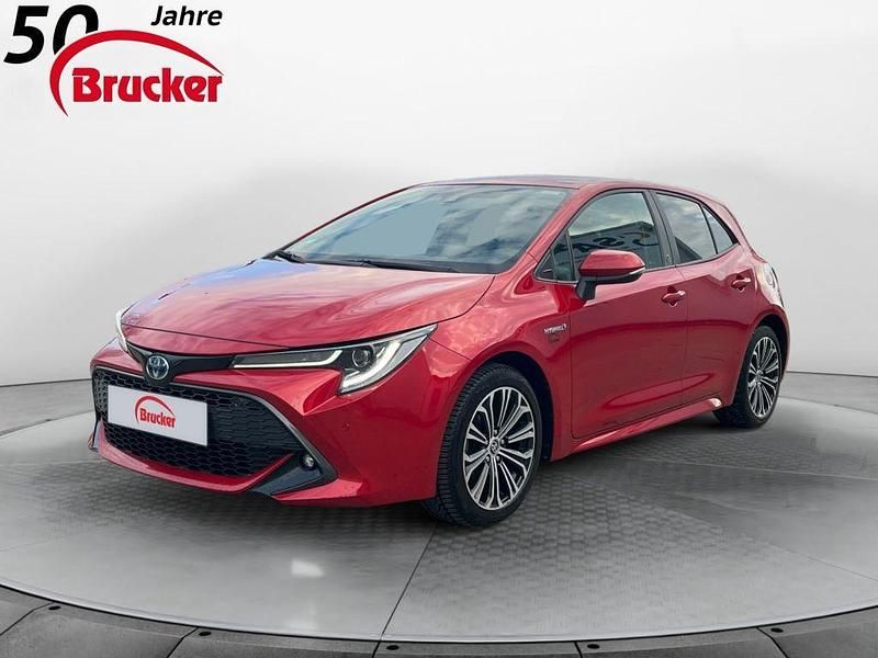 Rot Gebraucht 2021 Toyota Corolla Team Limousine | 17.980 € (Fairer Preis) - Bild 1/4