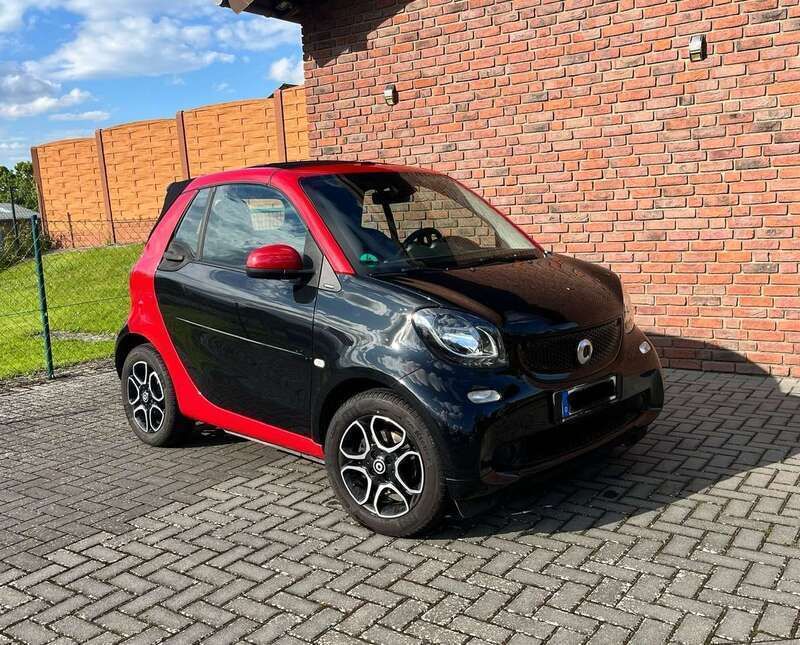 Rot Gebraucht 2018 Smart ForTwo Cabrio Basis Cabrio | 12.600 € (Guter Preis) - Bild 1/4