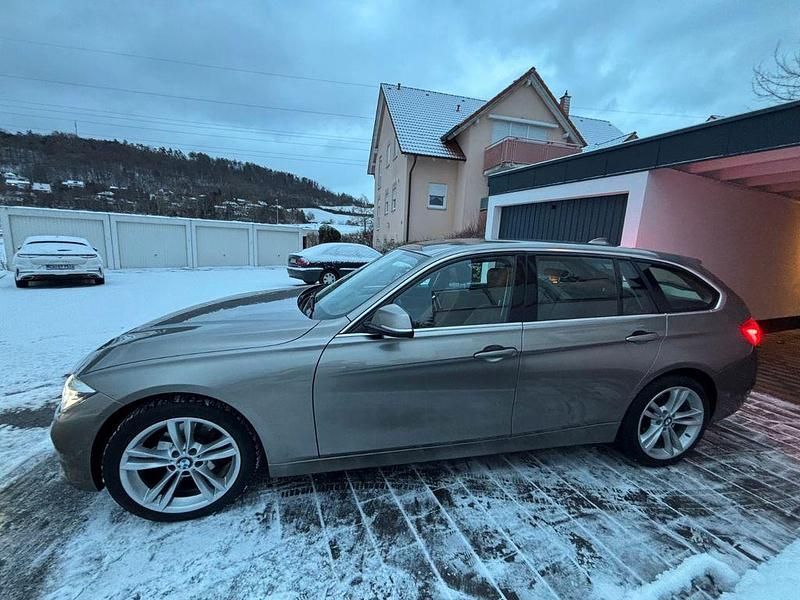 Gebraucht BMW 320 Luxury Line 190 PS (139 kW) 2015 Kombi