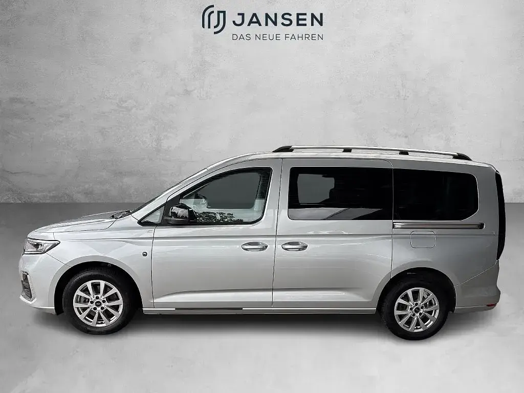 Gebraucht Ford Grand Tourneo Connect Titanium 122 PS (89 kW) 2023 Silber Van / Kleinbus