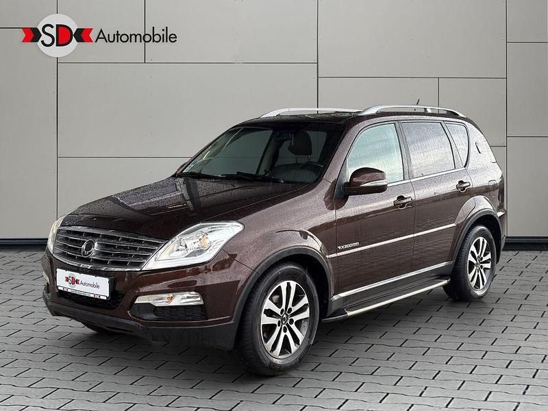 Braun Gebraucht 2014 Ssangyong Rexton Sapphire SUV | 8.990 € (Guter Preis) - Bild 1/4