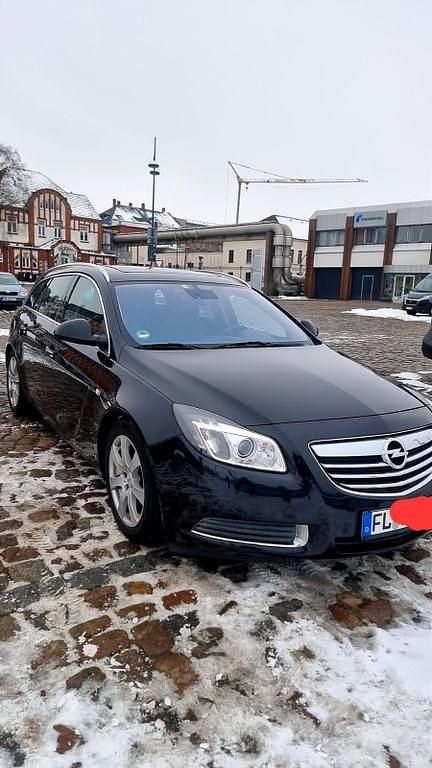 Gebraucht Opel Insignia 160 PS (117 kW) 2010 Schwarz Kombi