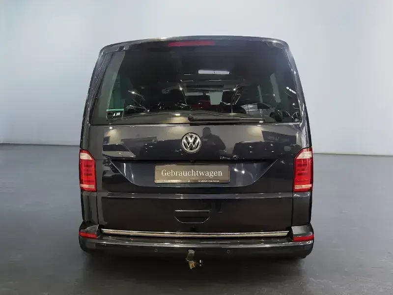 Käytetty VW Multivan Highline 2018 Andere Tila-auto
