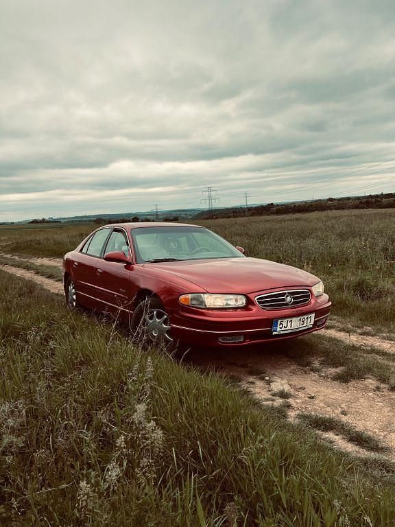 Rot Gebraucht 1998 Buick Regal Limousine | 10.000 € - Bild 1/2