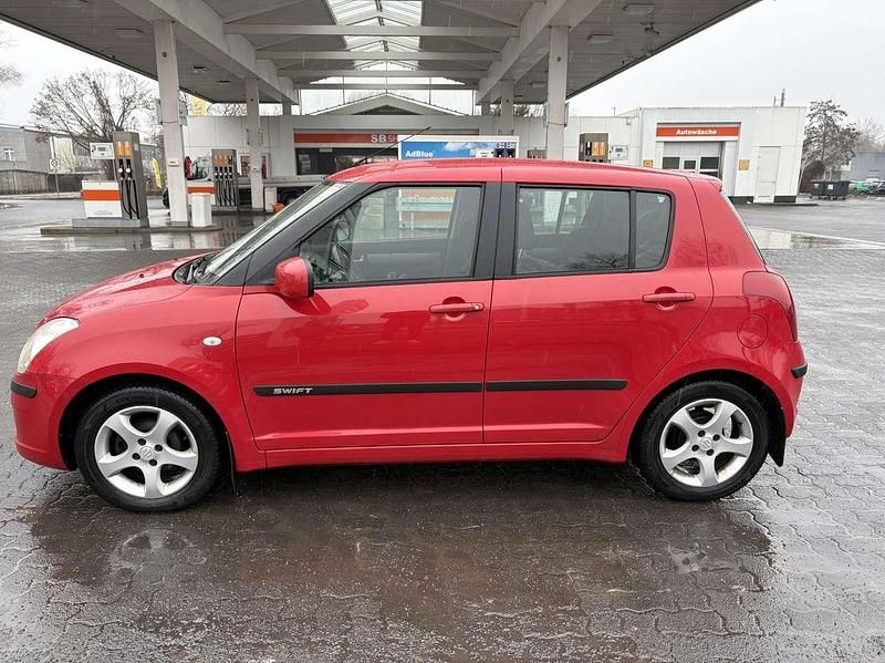 Gebraucht Suzuki Swift 92 PS (67 kW) 2006 Rot Kleinwagen