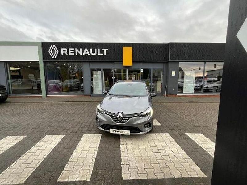 Grau Gebraucht 2022 Renault Clio V Techno Limousine | 15.990 € (Fairer Preis) - Bild 1/4
