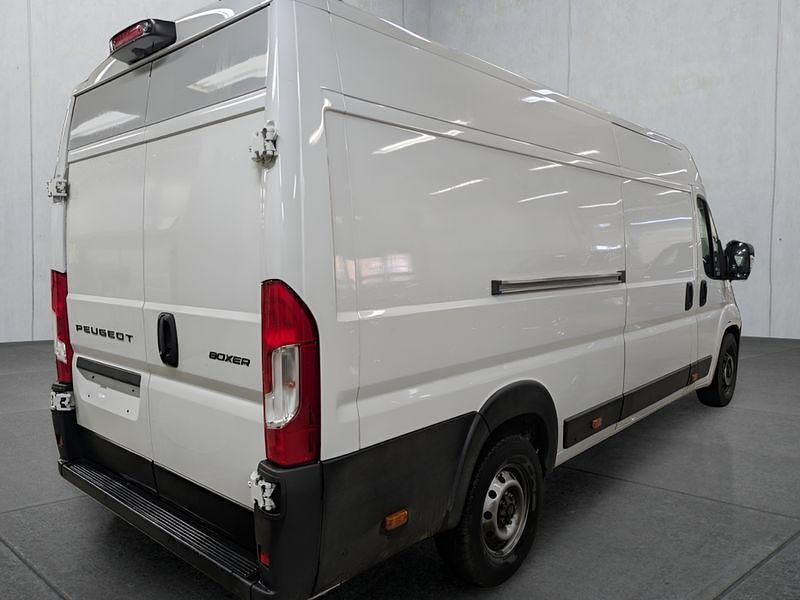 Gebraucht Peugeot Boxer 179 PS (131 kW) 2024 Weiß Van