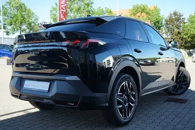 Neu Peugeot 3008 GTi 145 PS (106 kW) 2025 Perlaneramet. SUV
