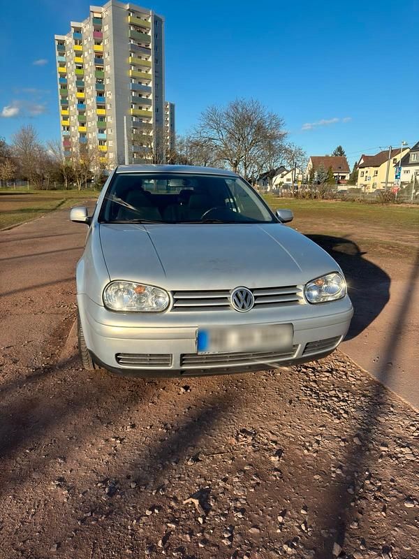 Gebraucht VW Golf IV 101 PS (74 kW) 2002 Grau Kleinwagen