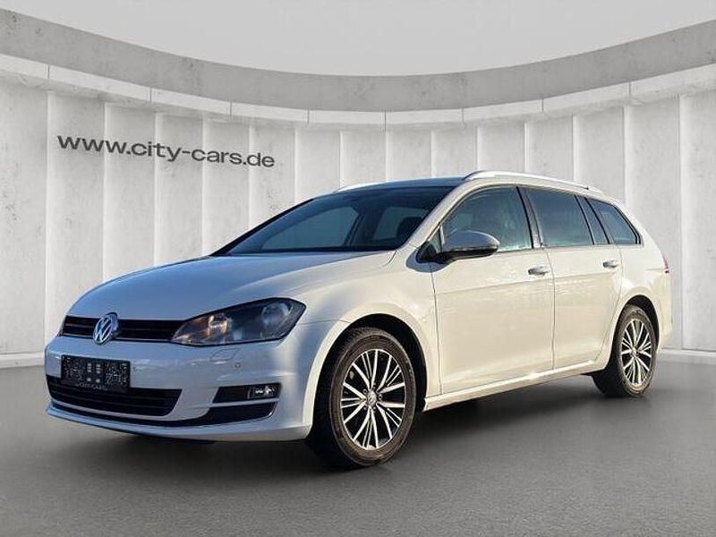 Weiß Gebraucht 2017 VW Golf VII Allstar Kombi | 12.990 € (Fairer Preis) - Bild 1/4