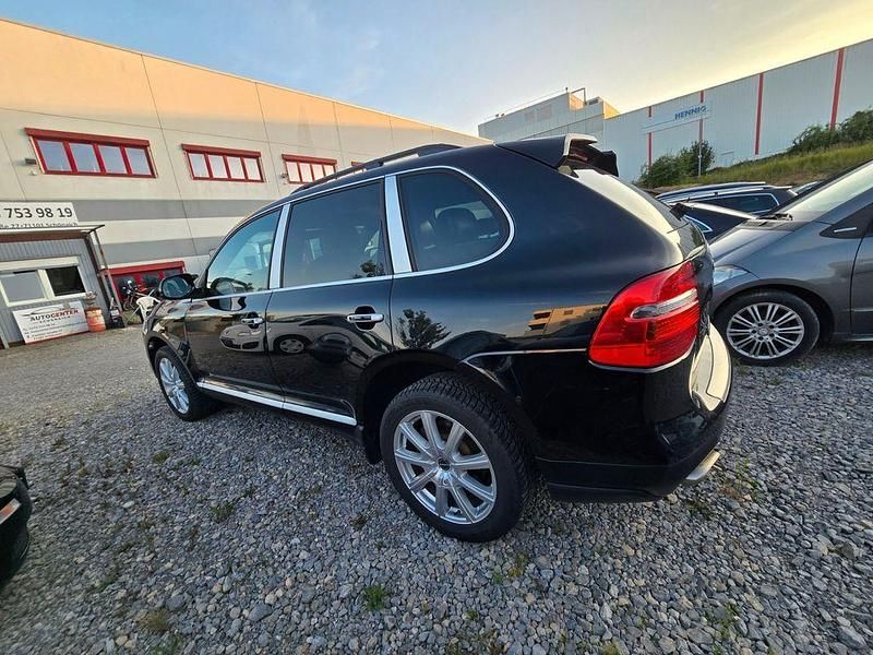 Second-hand Porsche Cayenne 239 CP (175 kW) 2010 Negru SUV