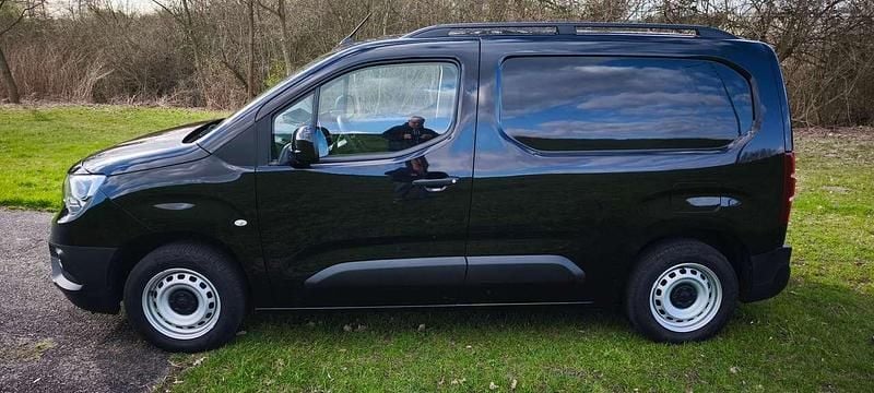 Gebraucht Opel Combo 102 PS (75 kW) 2022 Schwarz Van / Kleinbus