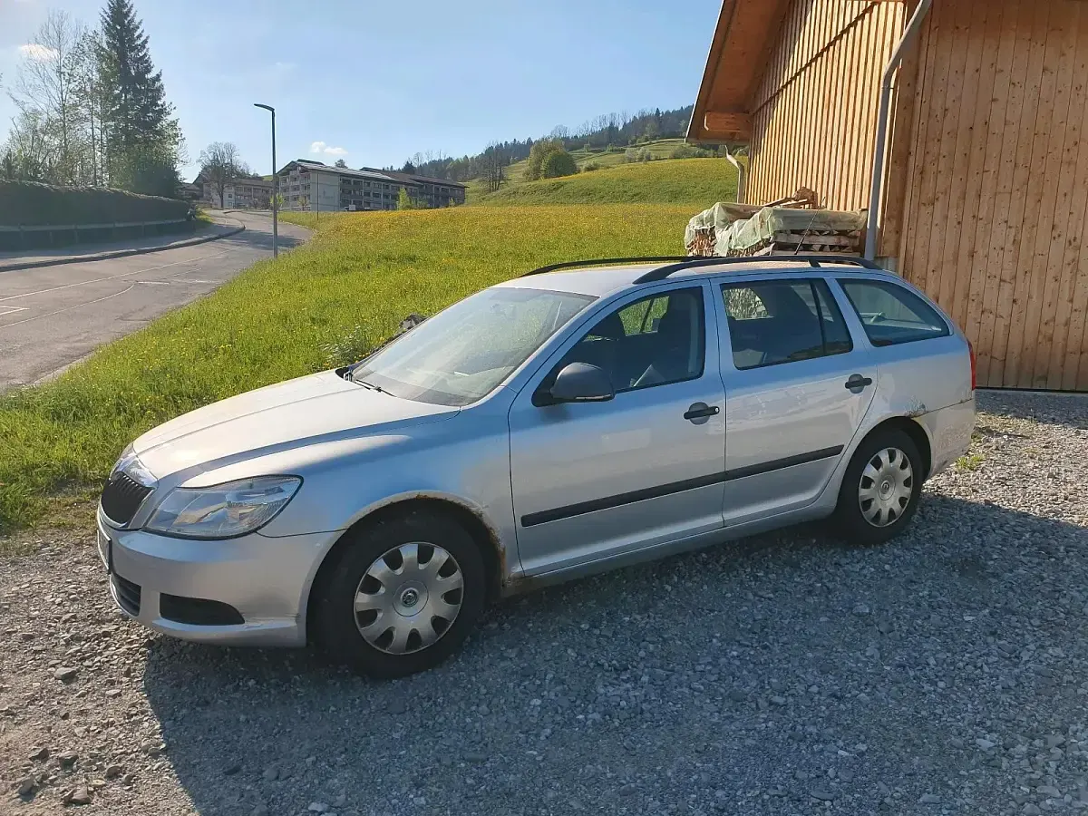 Second-hand Skoda Octavia 122 CP (89 kW) 2011 Argintiu Break