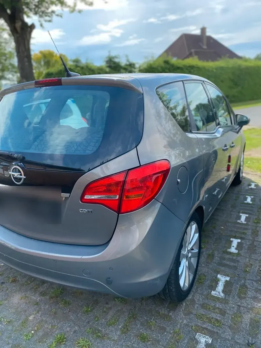 Gebraucht Opel Meriva 101 PS (74 kW) 2011 Gold Van / Kleinbus