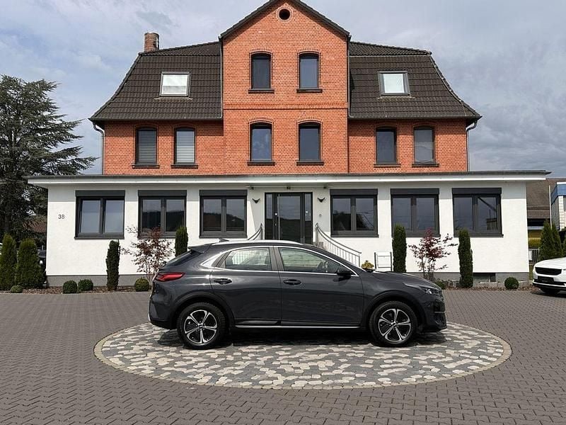 Grau Gebraucht 2022 Kia XCeed Vision SUV | 15.950 € (Superpreis) - Bild 1/4
