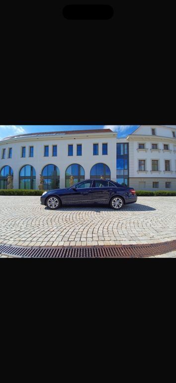 Blau Gebraucht 2013 Mercedes E350 Avantgarde Limousine | 13.800 € (Superpreis) - Bild 1/4