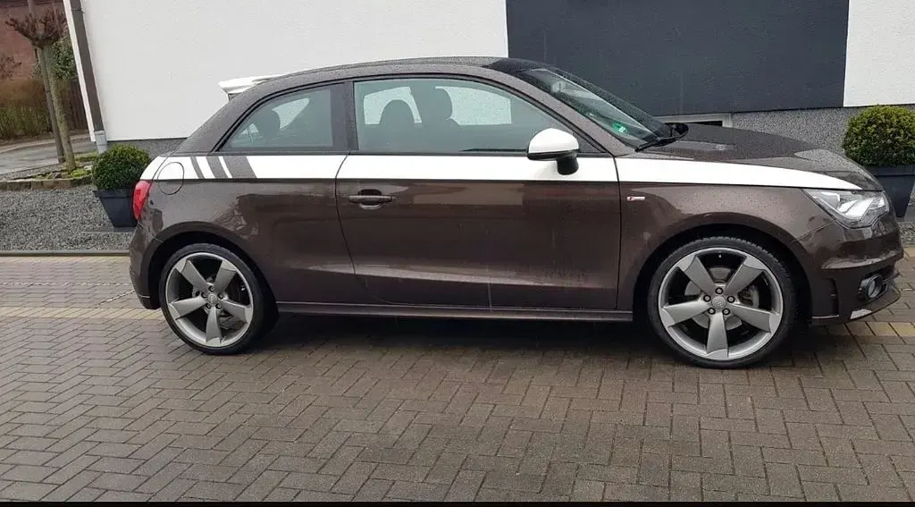 Gebraucht Audi A1 S-Line 143 PS (105 kW) 2012 Braun Kleinwagen
