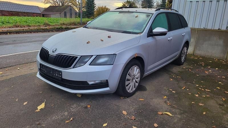 Silber Gebraucht 2019 Skoda Octavia Kombi | 9.950 € (Guter Preis) - Bild 1/4