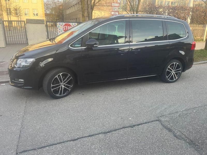 Gebraucht VW Sharan Highline 170 PS (125 kW) 2012 Schwarz Van / Kleinbus