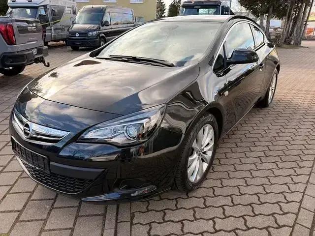 Gebraucht Opel Astra GTC Innovation 120 PS (88 kW) 2012 Schwarz Coupé