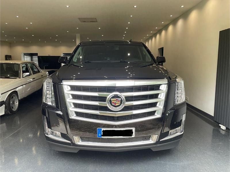 Gebraucht Cadillac Escalade 426 PS (313 kW) 2015 Schwarz SUV