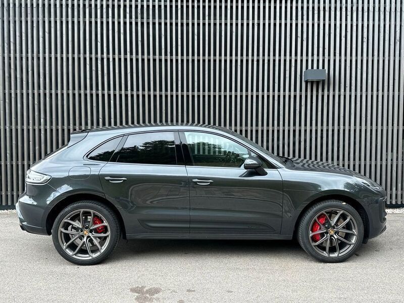 Grau Gebraucht 2022 Porsche Macan GTS SUV | 79.990 € (Superpreis) - Bild 1/4