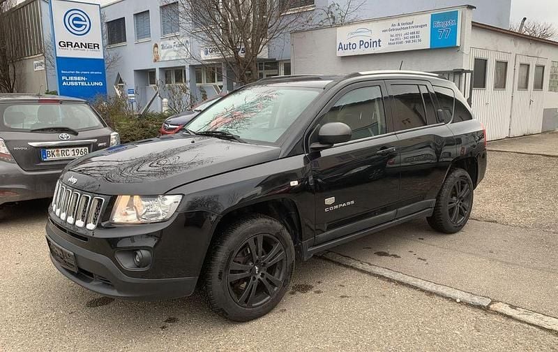 Gebraucht Jeep Compass Limited 136 PS (100 kW) 2011 Schwarz SUV