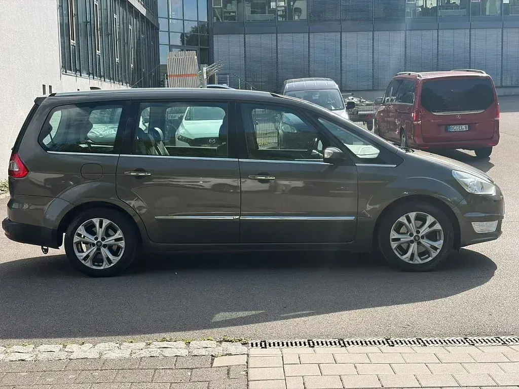 Używany Ford Galaxy Titanium 140 KM (102 kW) 2014 Brązowy Minivan