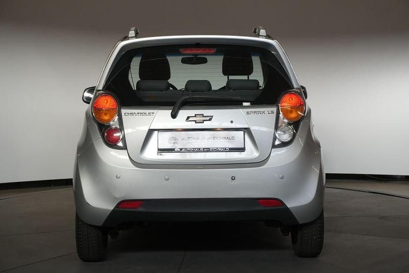 Gebraucht Chevrolet Spark LS 82 PS (60 kW) 2011 Grau Kleinwagen