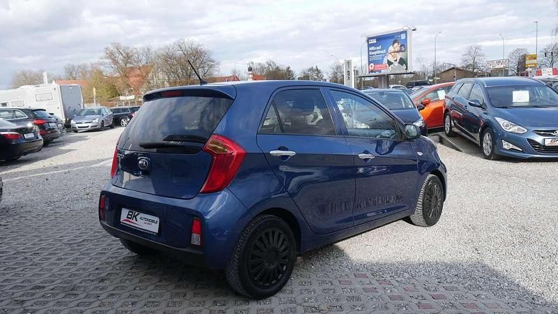 Gebraucht Kia Picanto 67 PS (49 kW) 2016 (bu7) seosanblau met. Kleinwagen