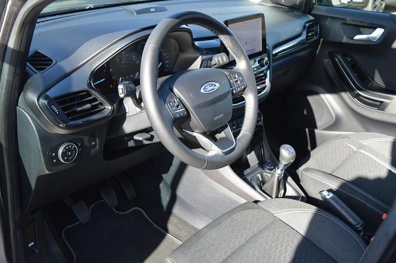 Usata Ford Puma Titanium 125 CV (91 kW) 2020 Grigio SUV